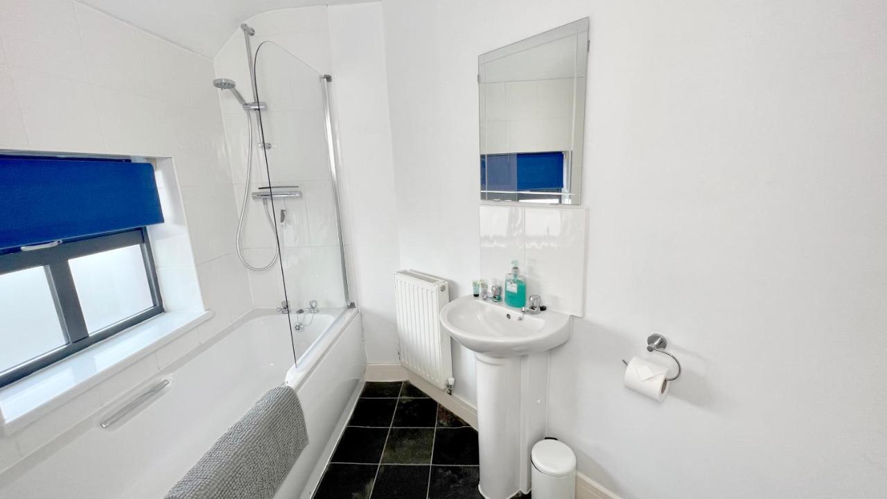 Cross Court, Stafford By Bell Apartments Exterior foto