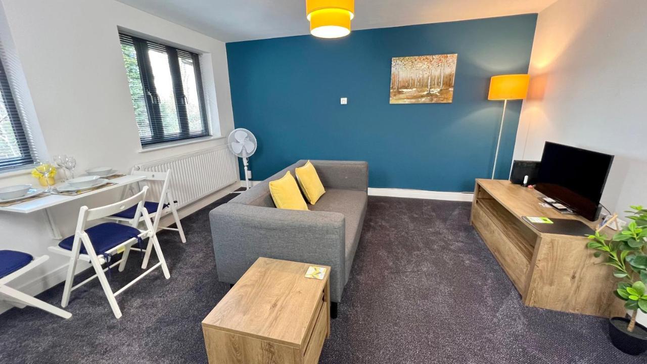Cross Court, Stafford By Bell Apartments Exterior foto