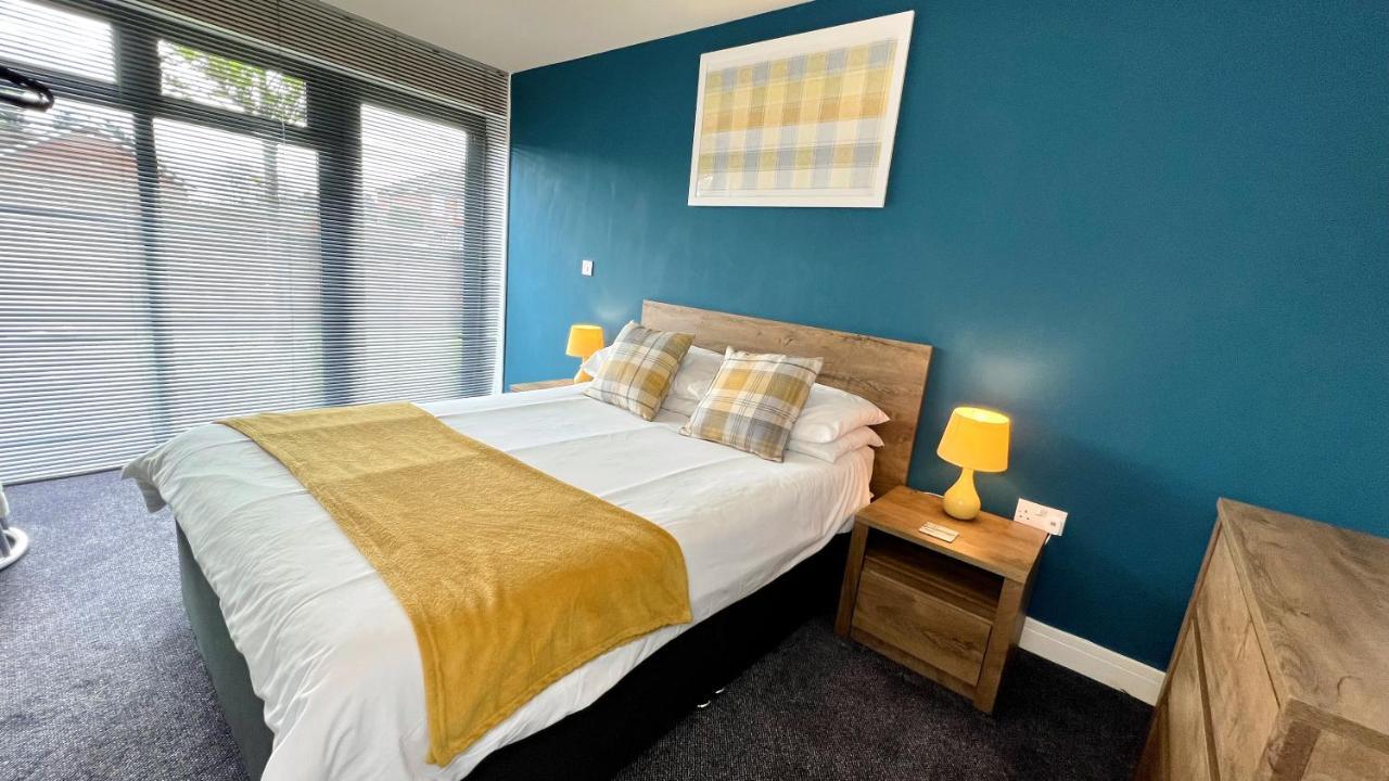 Cross Court, Stafford By Bell Apartments Exterior foto